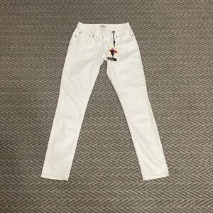 New with tags Woman’s Jeans